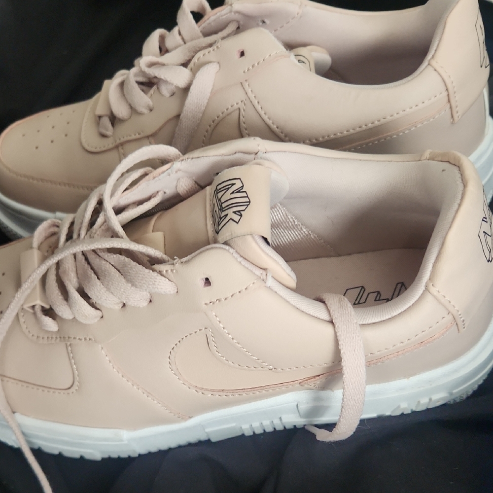 Nike Women's Beige Sneakers